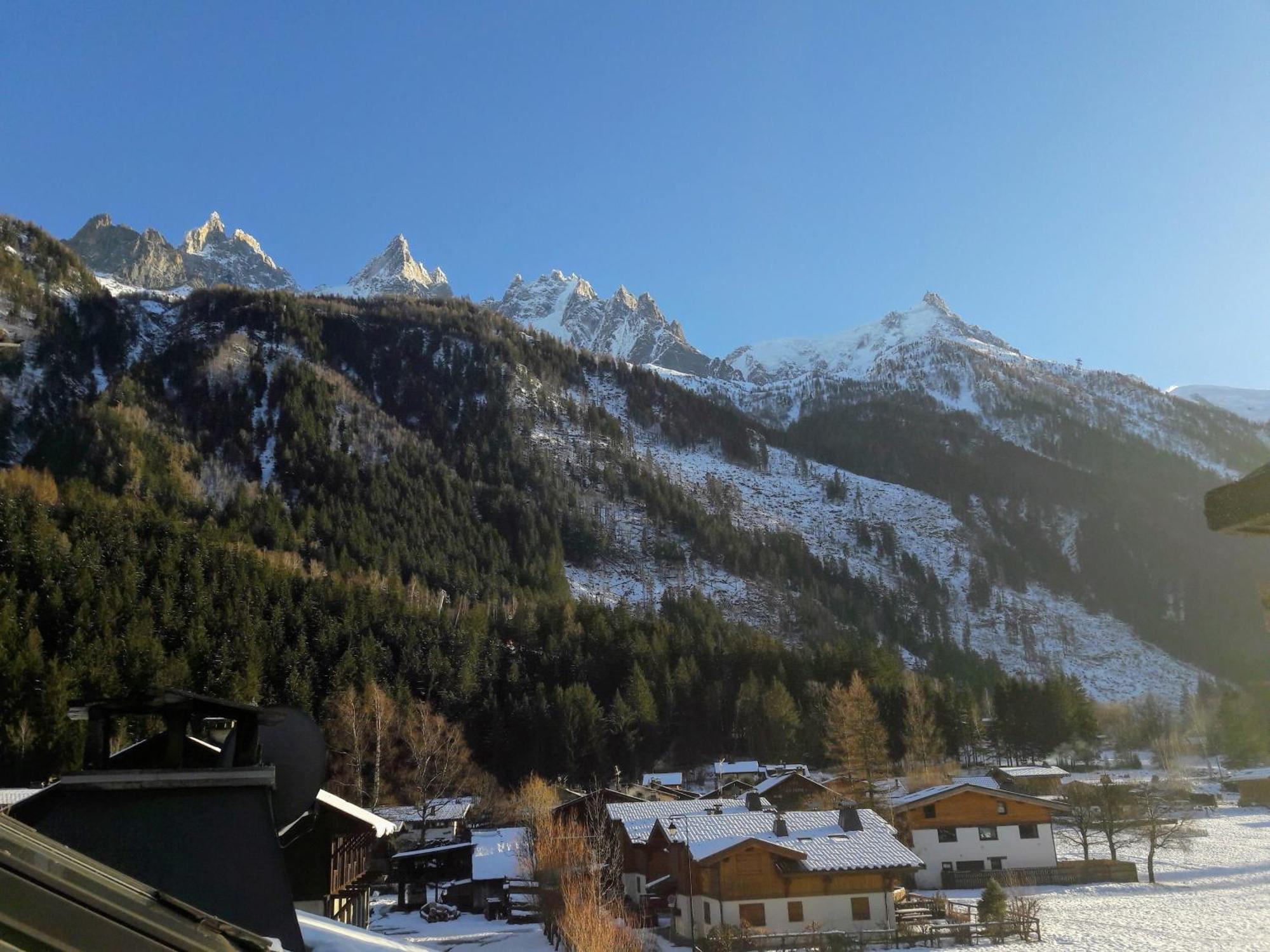 Le Chamoniard Volant Hostel Chamonix Luaran gambar